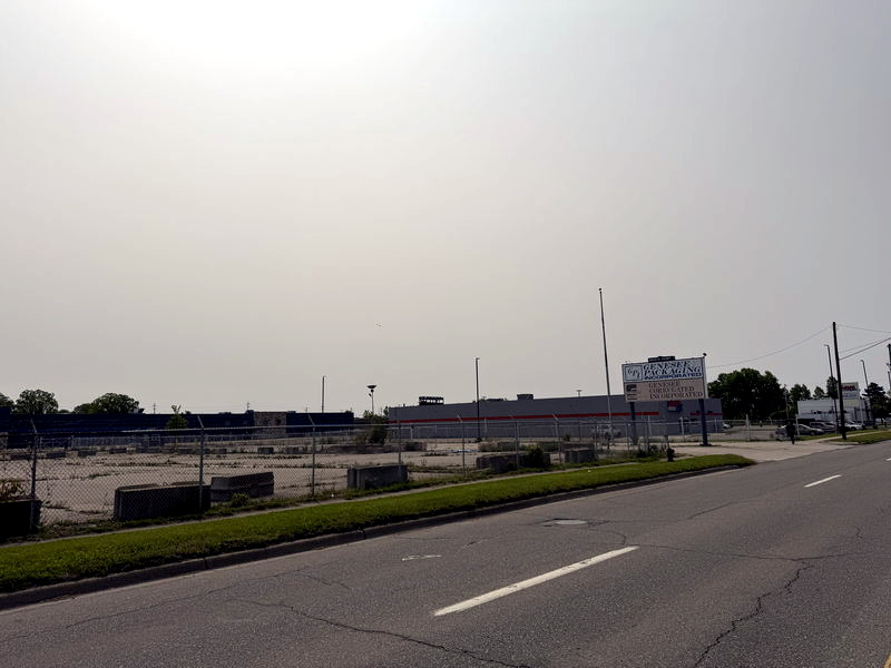 Flint Mall Shopping Center (cancelled) - June 3 2025 (newer photo)